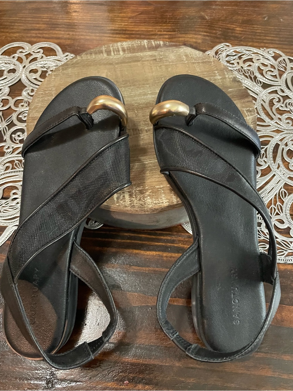 Sanctuary Black Women's Size 8 Sandals with Gold Accent - Picture 1 of 3